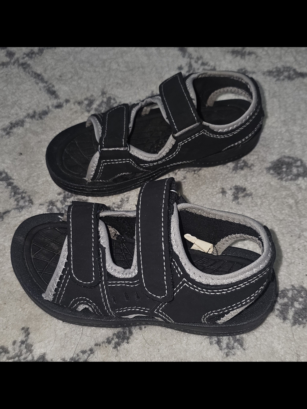 Kids Black and Gray Velcro Sports Sandals Size 9/10